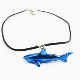 [NL041.C] Colgante Tiburón Estaño Scuba Gifts