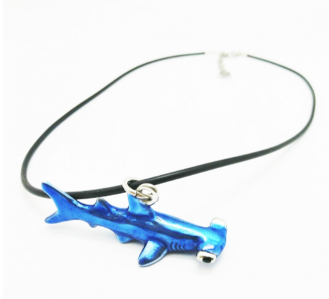 [NL042.C] Colgante Tiburón Martillo Estaño Scuba Gifts